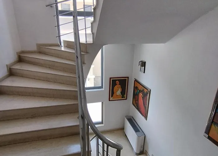 מלון Opera Family - Former