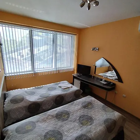 Отель Opera Family - Former Варна