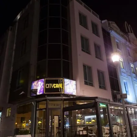 Opera Family - Former Hotell