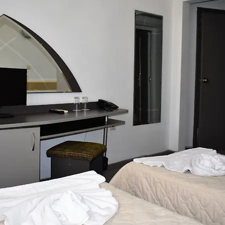 Opera Family - Former فندق