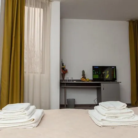 Opera Family - Former 2*