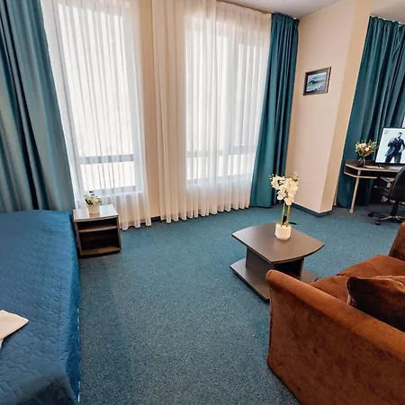 Opera Family - Former Hotell