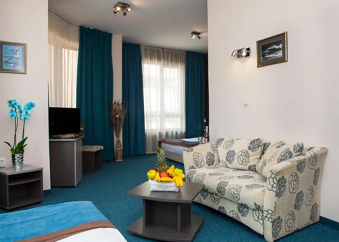 Otel Opera Family - Former
